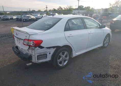2011 Toyota Corolla S z USA, uszkodzony, nr VIN 2T1BU4EE4BC684732
